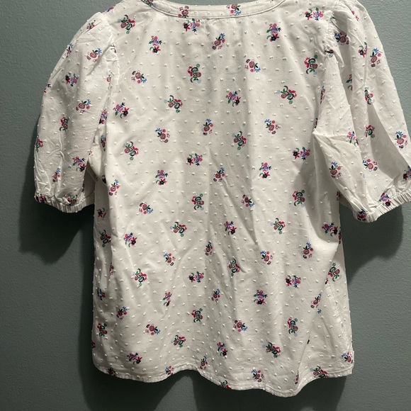 Loft Outlet, spring floral print, v-neck office top size Medium - Picture 5 of 16